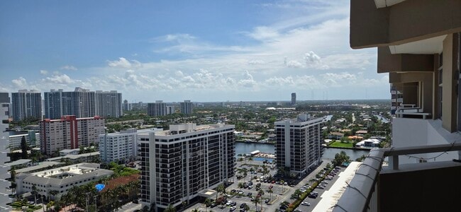 Building Photo - 1980 S Ocean Dr
