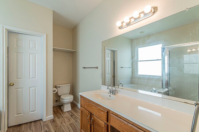 Building Photo - 2208 Portwood Bend Cove