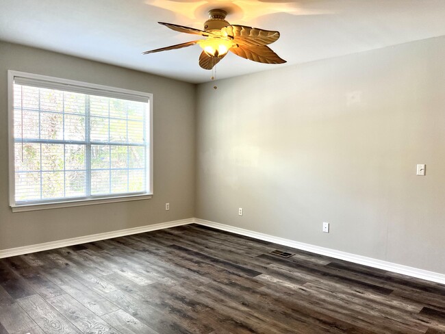 Building Photo - 1311 Treasure Cove