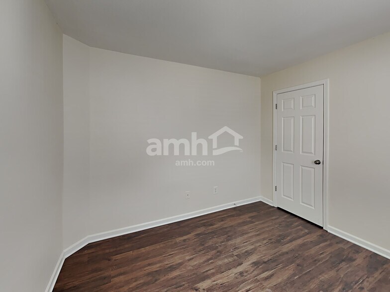 Building Photo - 11234 Heritage Green Dr