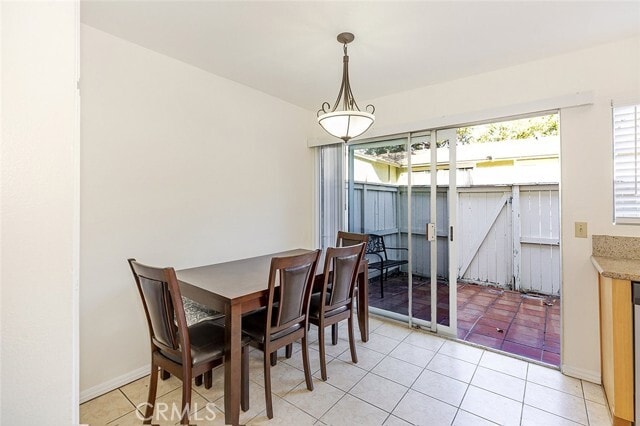 Building Photo - 2061 E Aroma Dr