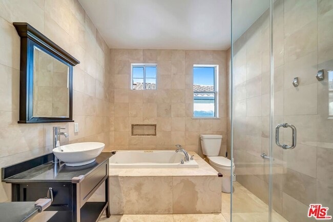 Building Photo - 24819 Cll Cedro