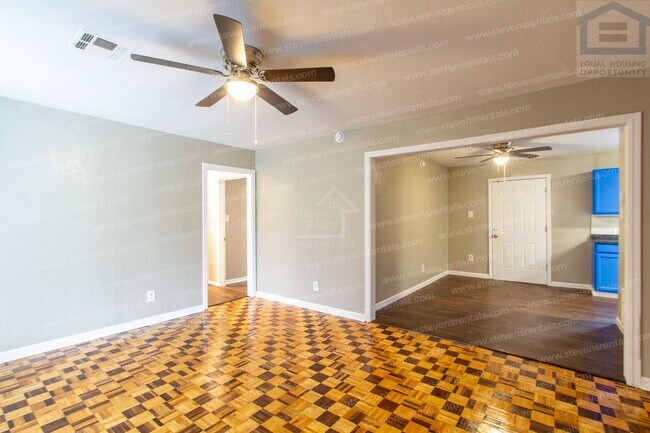 Building Photo - 2206 NW 19th St