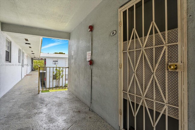 Building Photo - 3255 W Flagler St
