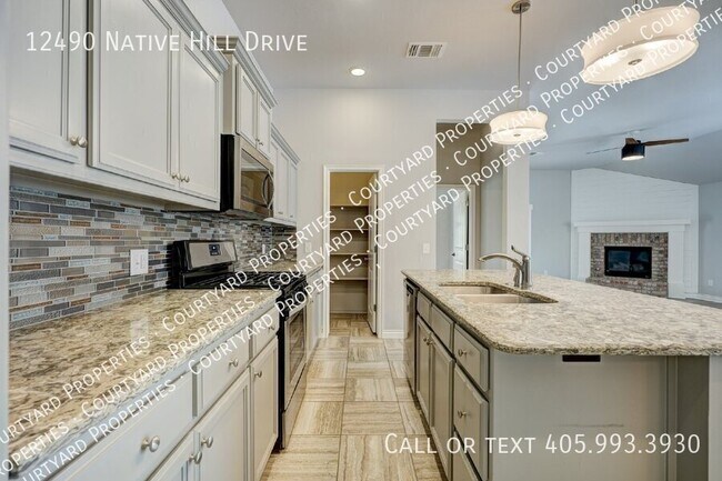 Building Photo - 12490 Native Hill Dr