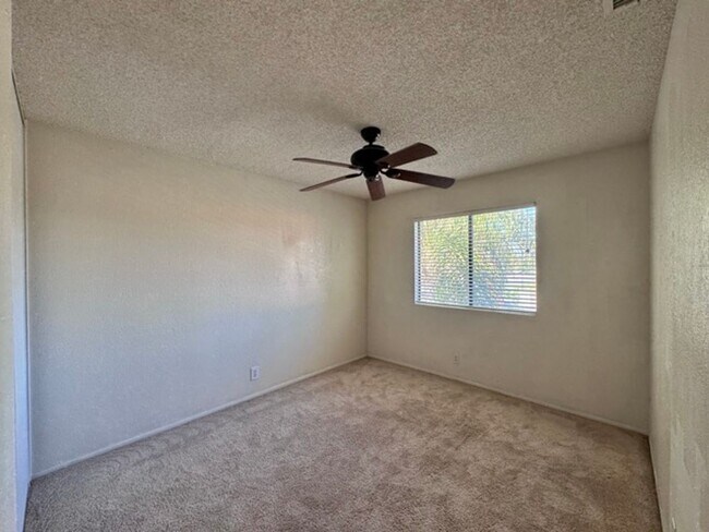 Building Photo - Spacious 3 Bedroom Menifee Home with Bonus...