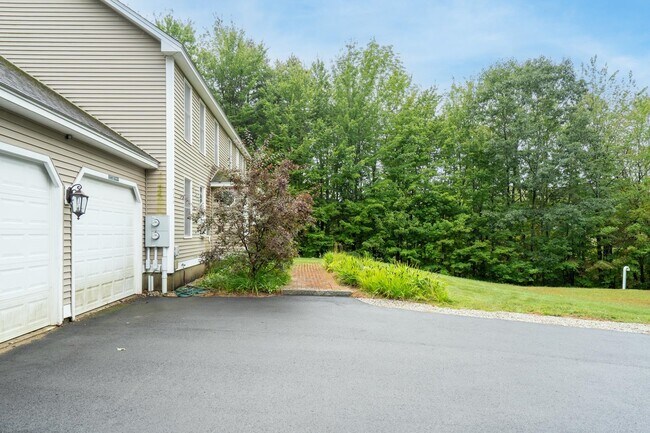 Building Photo - 206 Mt Delight Rd