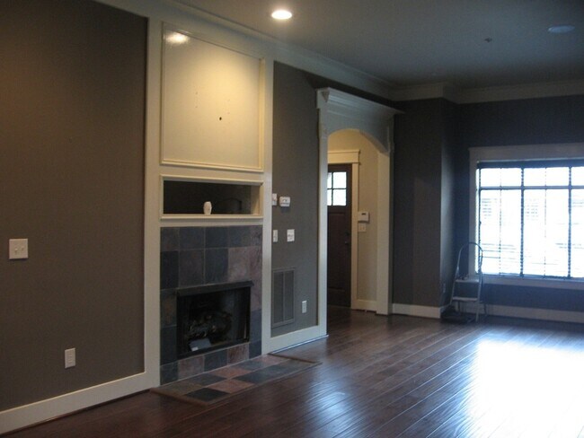 Building Photo - 1358 Essex Manor Cir