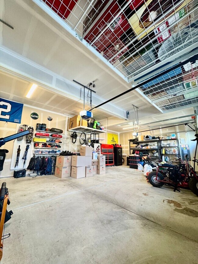 Building Photo - 4 Bedroom Home in Family friendly Cul-de-sac in Maple Valley