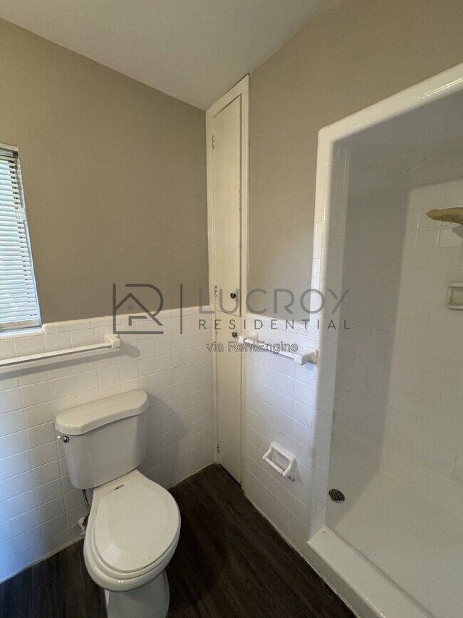Building Photo - 336 Maywood Cir