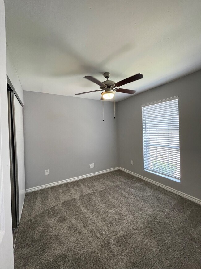 Building Photo - 16414 Stuebner Airline Rd