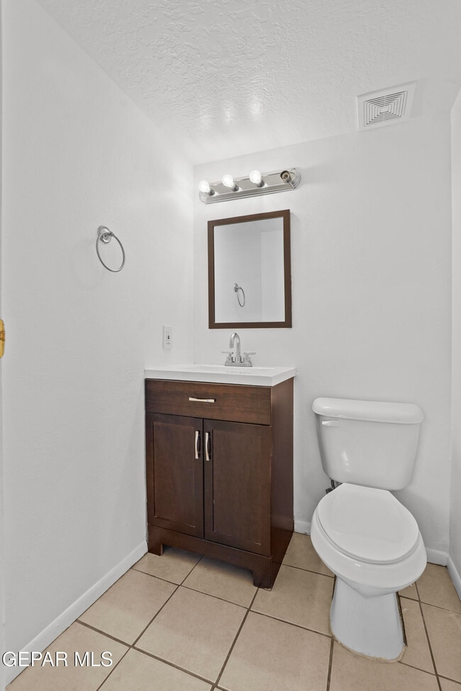 Building Photo - 244 Paso Noble Dr