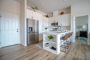 Kitchen - One Park Place Apartments