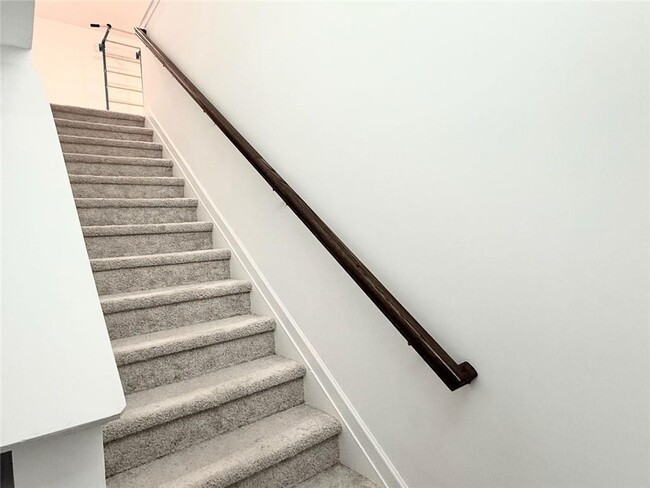 Building Photo - 5575 Coltman Dr