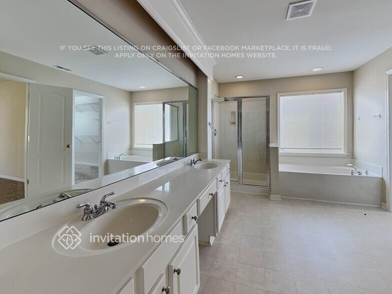 Building Photo - 5304 Granada Hills Dr