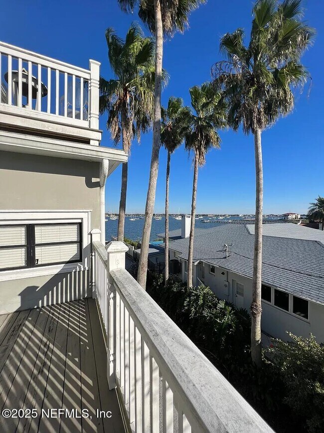 Building Photo - 105 Marine St