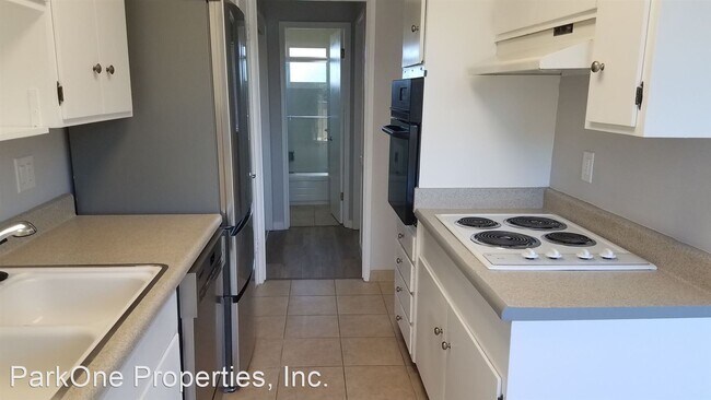 Building Photo - 1170 Lincoln Ave