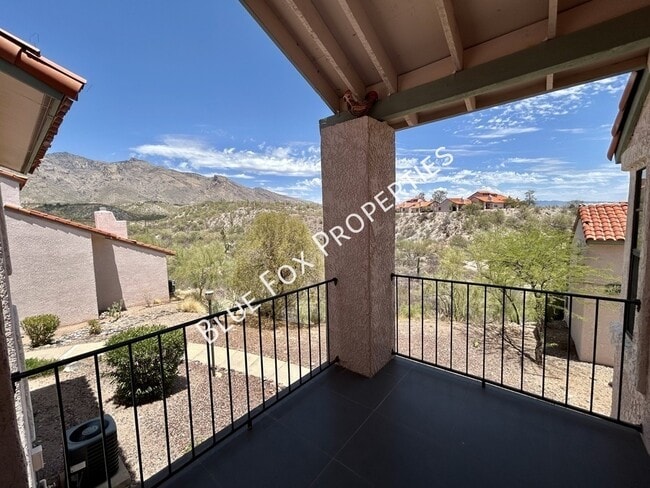 Building Photo - 6490 N Tierra De Las Catalinas