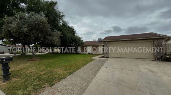 Building Photo - Coming Soon!  Home For Rent with pool. Tenant occupied. Please do not disturb tenants.