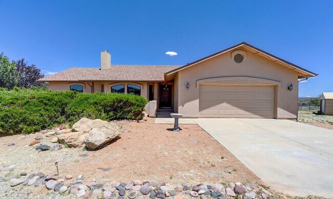 Building Photo - 1230 W Kelly Dr