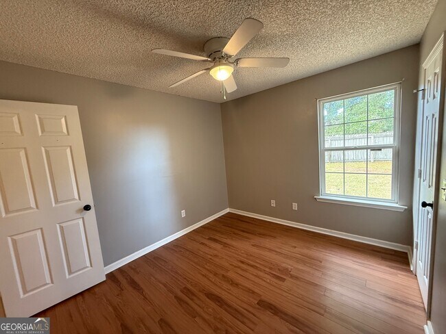 Building Photo - 309 N Belmont Ct