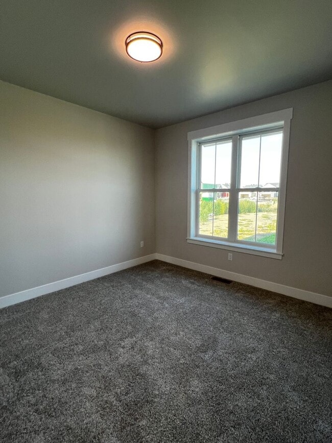 Building Photo - 76 Dryfly Ln