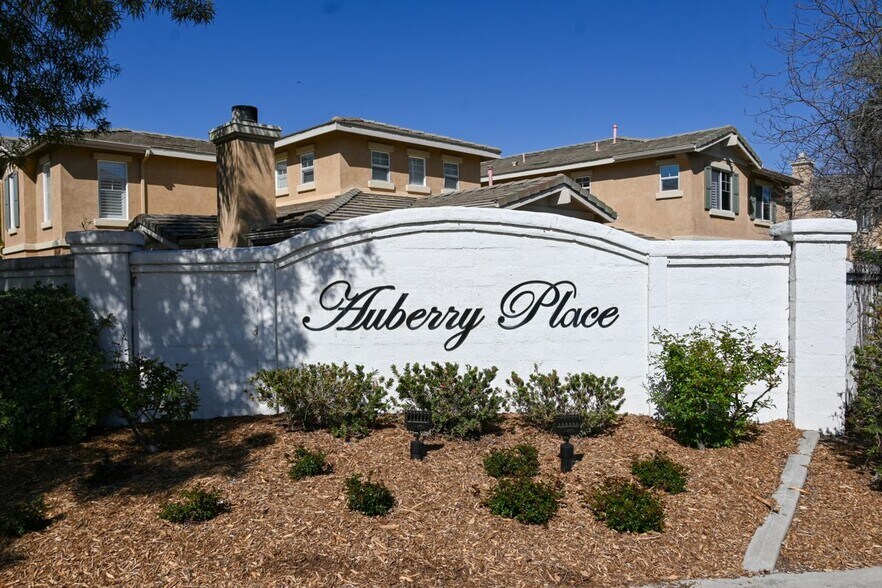 Building Photo - 33570 Emerson Way