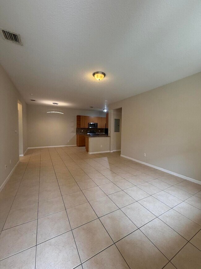 Building Photo - 3553 Forest Hill Blvd