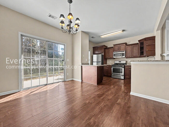 Building Photo - 54 Highoak Dr