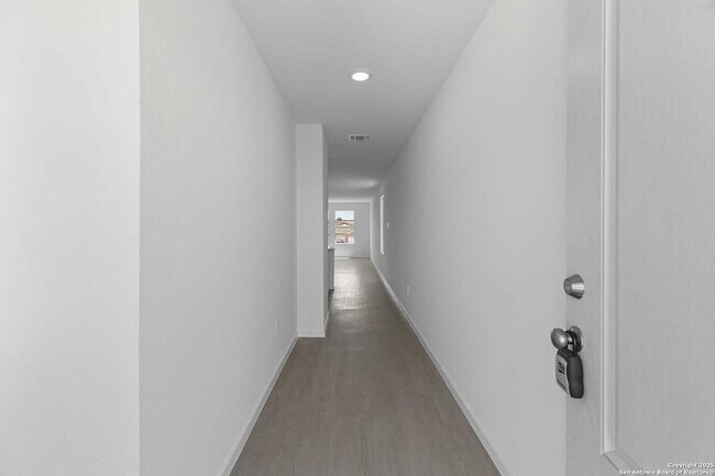 Building Photo - 285 Tahoe Ave