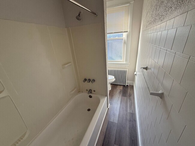 Building Photo - 4208 Calvin St