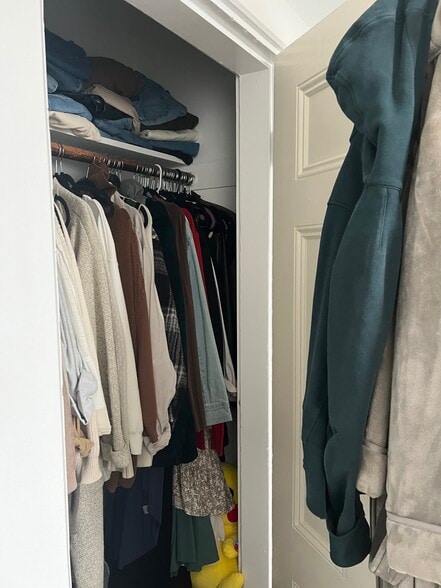 Building Photo - 2 Pearl St