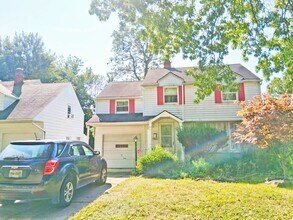 Building Photo - 3 BED 2 BATH BEAUTIFUL SINGLE FAMILY HOME