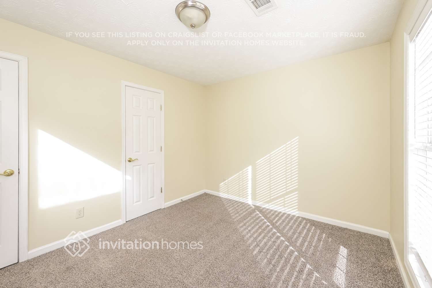 Building Photo - 6521 Carriage Ln