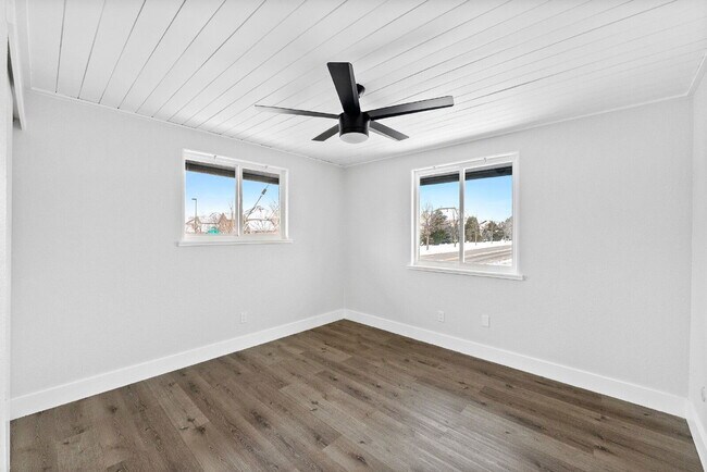 Building Photo - 1100 N Rosemary St