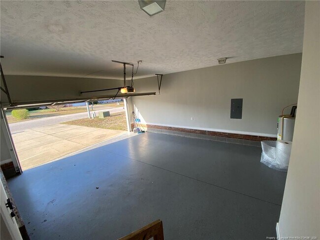 Building Photo - 1470 Mingary Ave