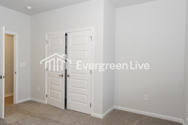 Building Photo - 230 Exeter St