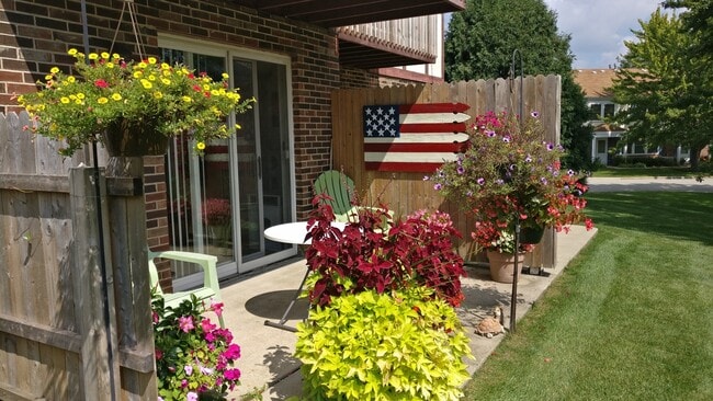 Building Photo - 600 Crescenzo Ct