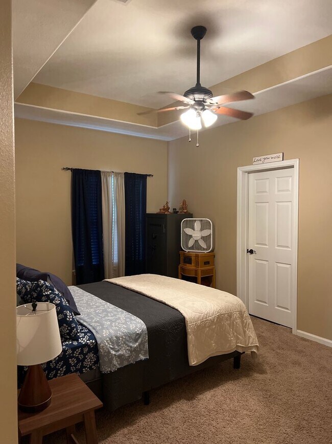 Building Photo - 201 Patrice Cir