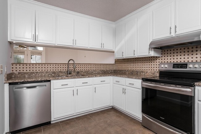 Building Photo - 2506 St Christopher Cir SW