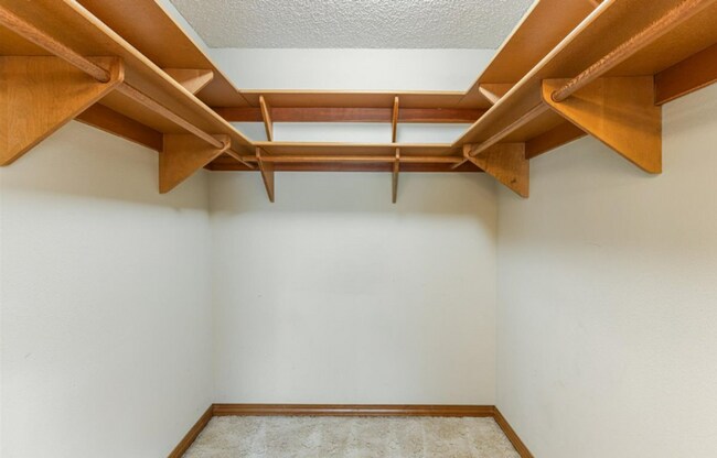 Building Photo - Prime Charbonneau Golf Community Location! 2 Bed, 2.5 Bath + Den, A/C, Washer/Dryer and Garage