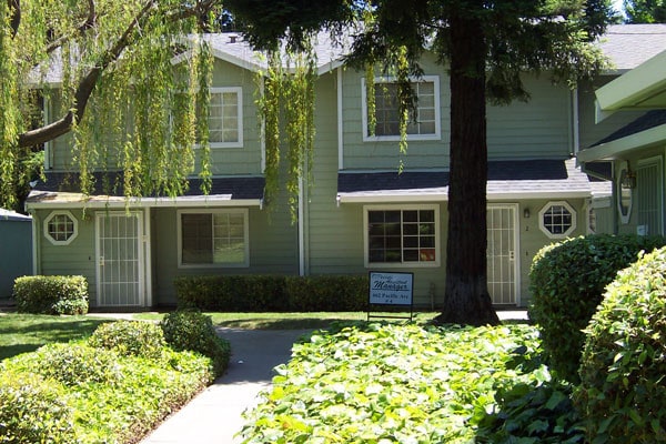 662 Pacific Avenue - Pacific Heights Townhouse Apartments