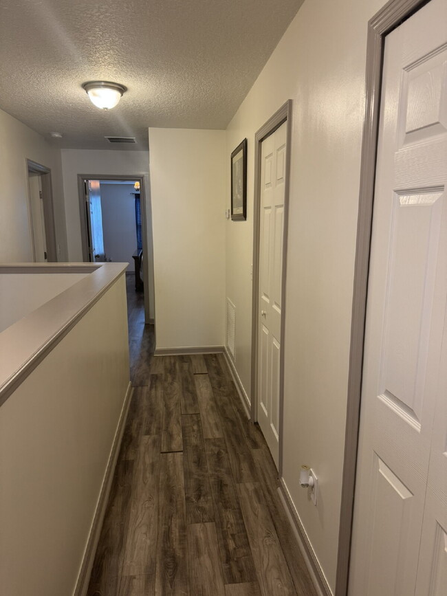 Building Photo - Spring Move in Special:  2nd month rent is FREE if you sign a lease before the end of July.
