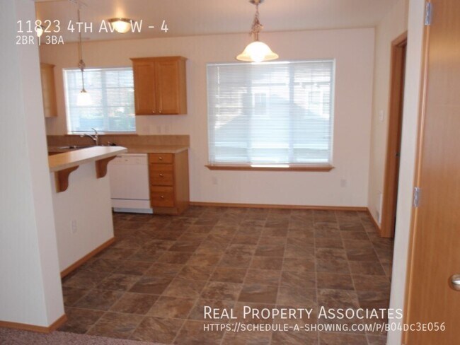Building Photo - 11823 4th Ave W