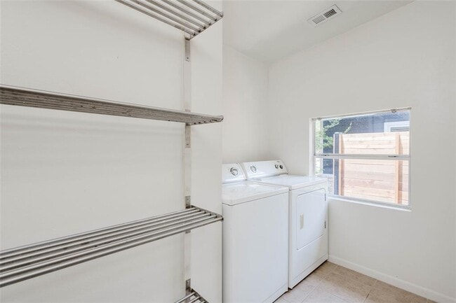 Building Photo - 7709 Woodrow Ave