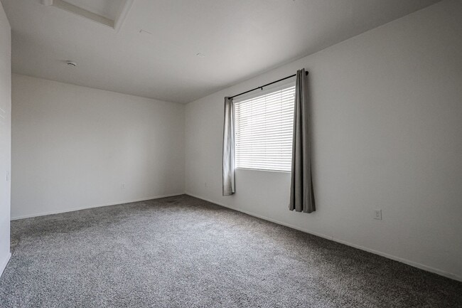 Building Photo - COMING SOON !! Lovely 4Bedroom/2Bath in the Heart of Chandler