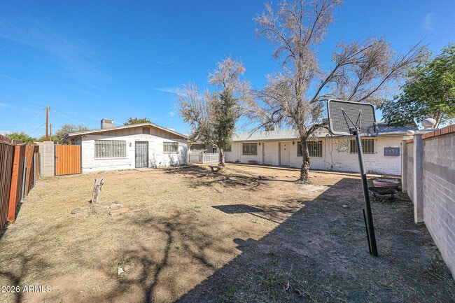 Building Photo - 2226 W Heatherbrae Dr