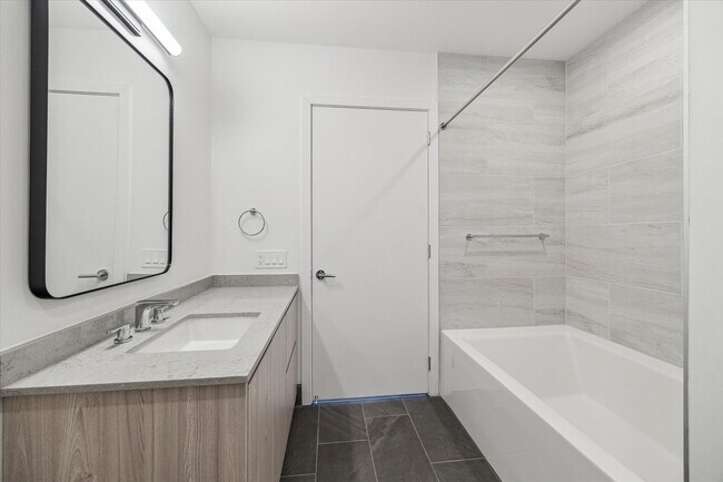 Building Photo - 1 Riva Row