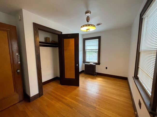 Building Photo - Spacious 3 Bedroom Single Family Home with...