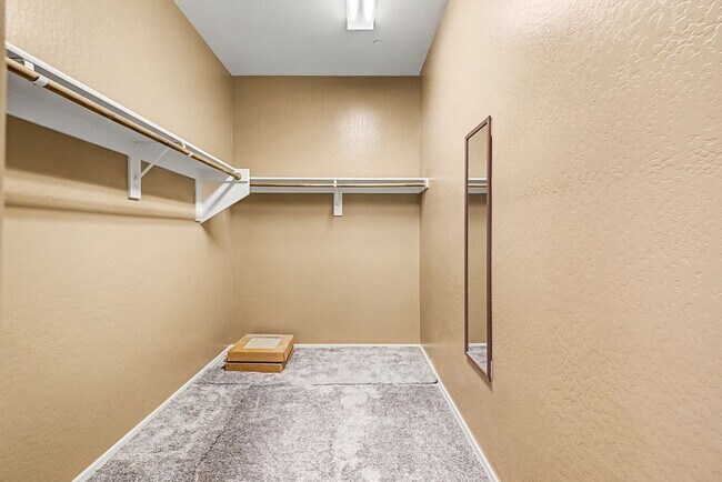 Building Photo - 21248 W Palm Ln